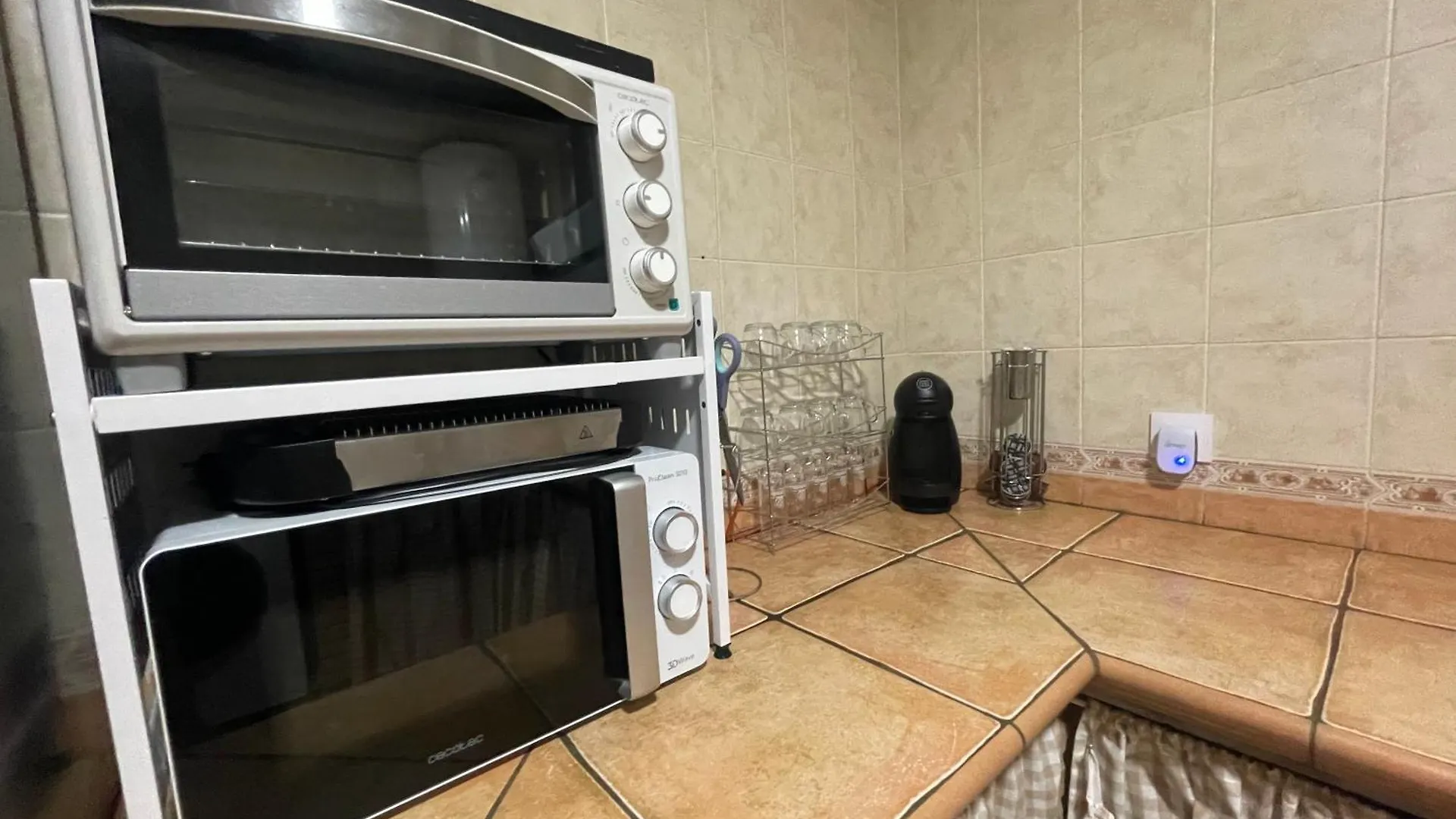 Chalet Con Piscina contacts